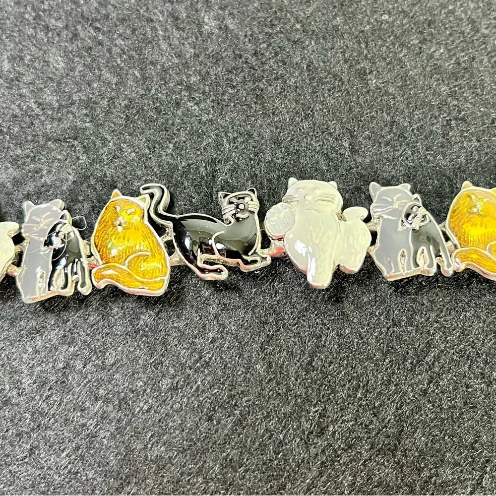 Charming Cat Enamel bracelet - Black, White, Gold
